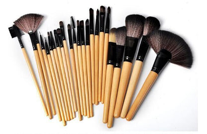24 piece makeup brush set with wooden handles for professional makeup application