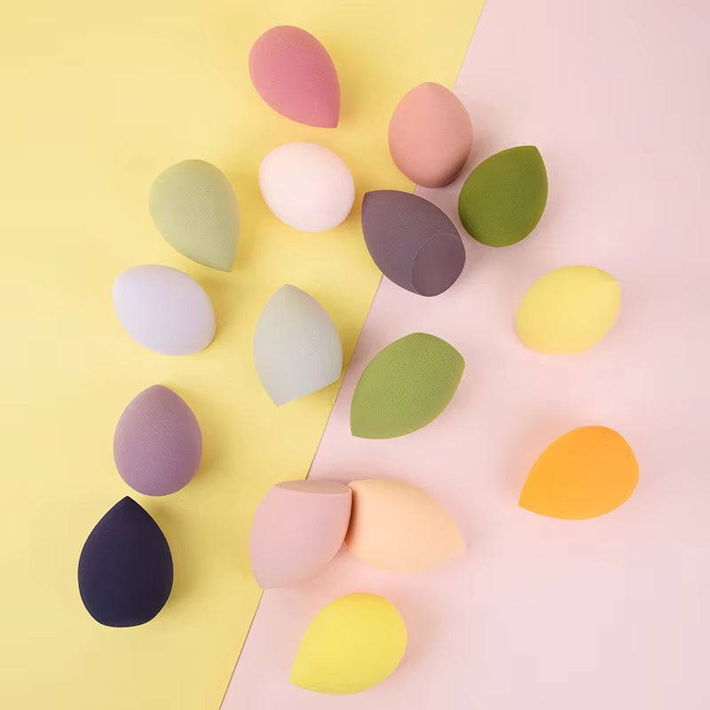 Colorful makeup blender sponge set by Yiwu Renfan for flawless foundation application