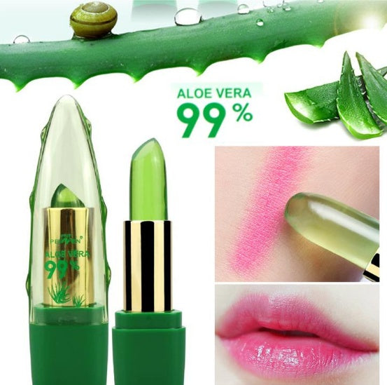 Yiwu Renfan aloe vera color changing lipstick with 99 percent aloe vera moisturizing green gel transforming to pink shade on lips